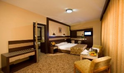Lonicera World Hotel