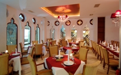 Sherwood Breezes Resort Hotel