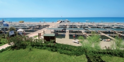 Sherwood Breezes Resort Hotel