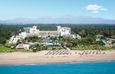 Crystal Tat Beach Resort & SPA