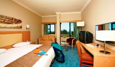 Crystal Tat Beach Resort & SPA