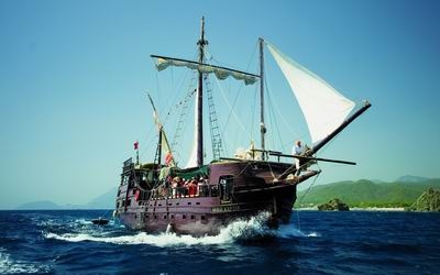 Pirates Beach Club